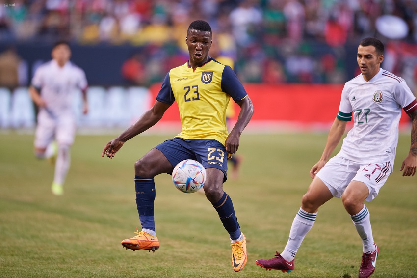 Ecuador, sólido en defensa, iguala contra México en partido amistoso