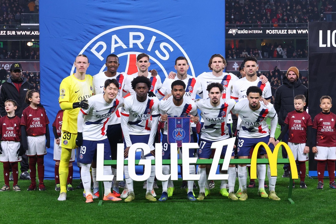 PSG, con Willian Pacho en la titularidad, logra un trabajado triunfo ante Metz
