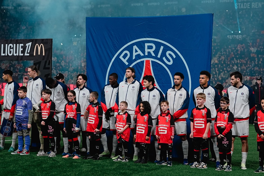 Con Willian Pacho de titular, PSG sufre dura caída ante Rennes; Elías Legendre suma minutos en la victoria