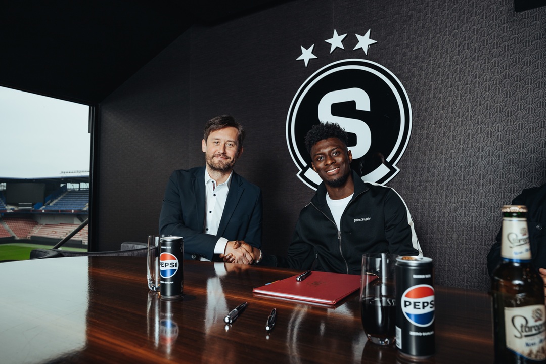 Jhoanner Chávez inicia su segundo reto europeo al vincularse al Sparta Praga