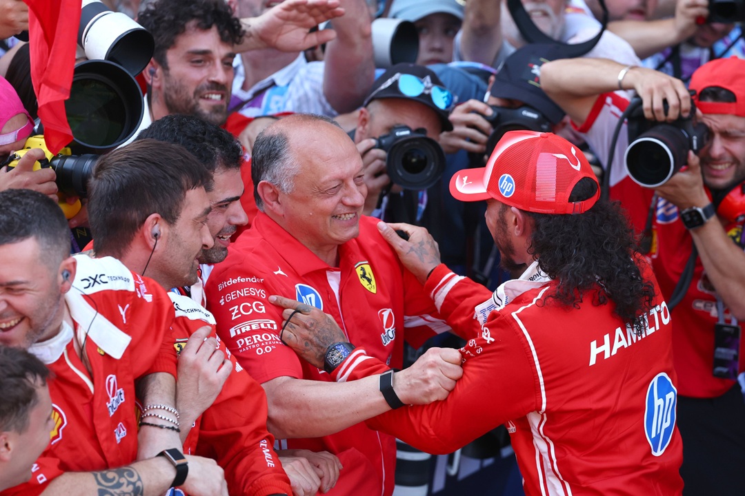 Lewis Hamilton gana el Gran Premio de Barcelona y logra su primera victoria con Ferrari