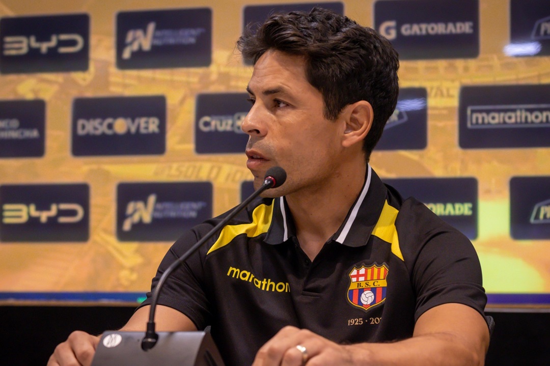 Barcelona confirma la salida de Matías Oyola como director deportivo