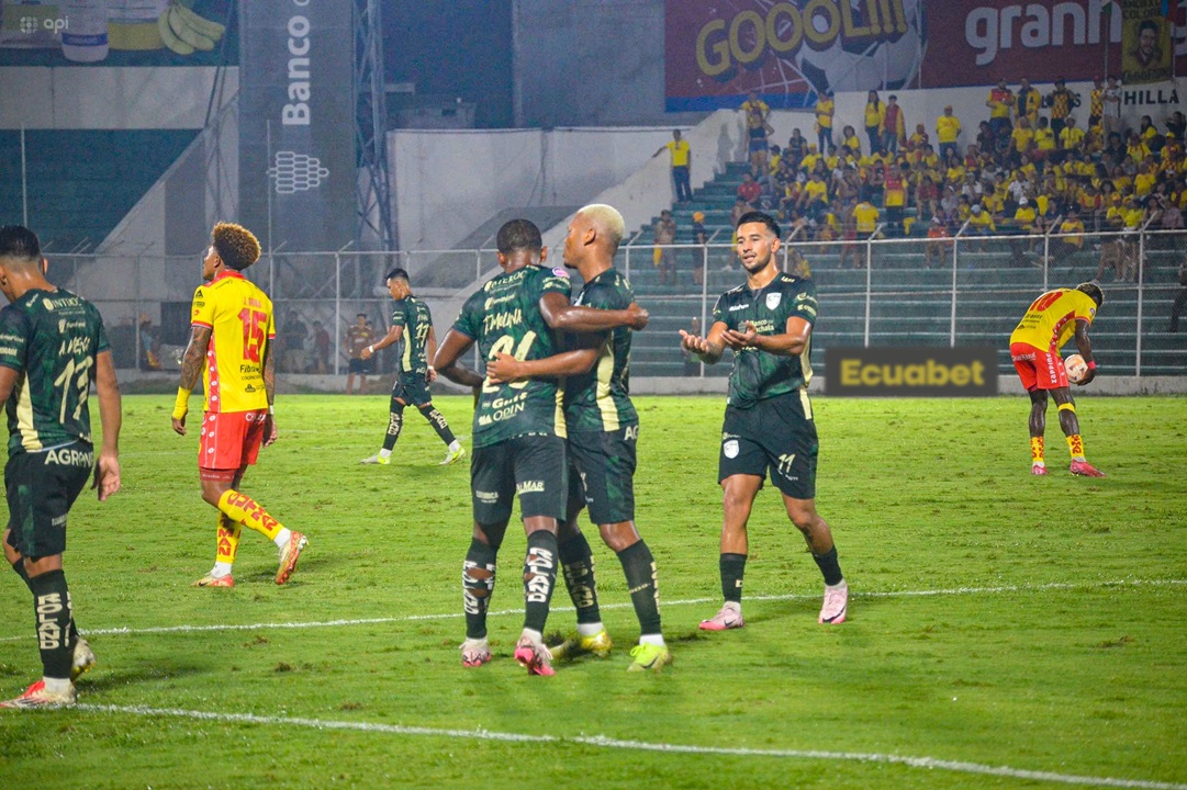 Orense marca diferencia en el primer tiempo y resiste en el complemento para derrotar a Aucas