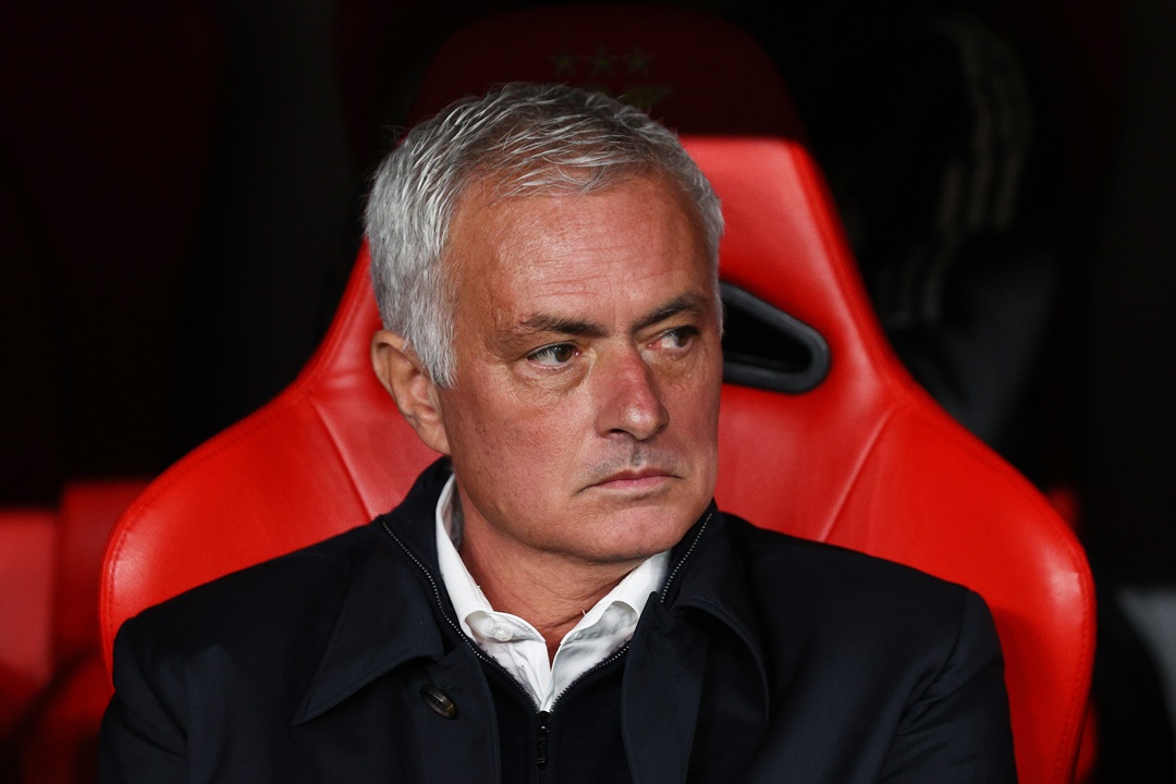 Crisis en el Benfica tras eliminación: José Mourinho lanza fuerte crítica a sus jugadores y toma tajante decisión